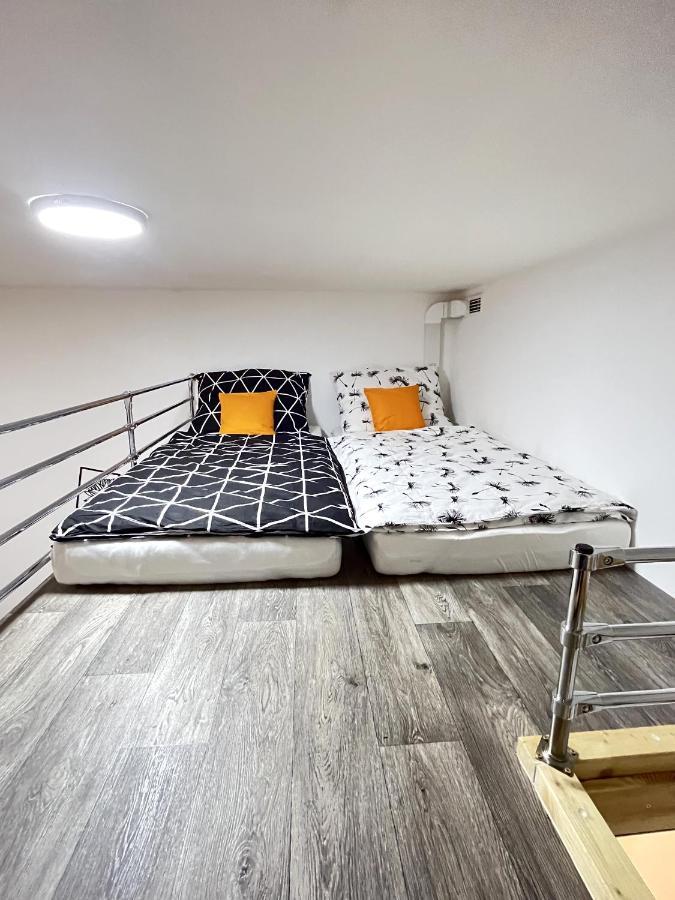 Vit Apartment - Free Parking - O2 Arena Prague Luaran gambar